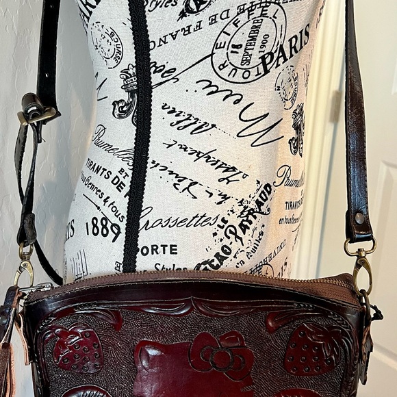 Women’s Leather Cross Body Hello Kitty Brown Bag - Picture 2 of 6